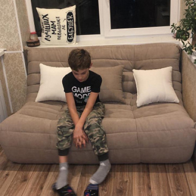 Обустройство лаундж зон в квартире. Качественные низкие диваны. Отзыв о преобразовании пространства с фото. 5/5.